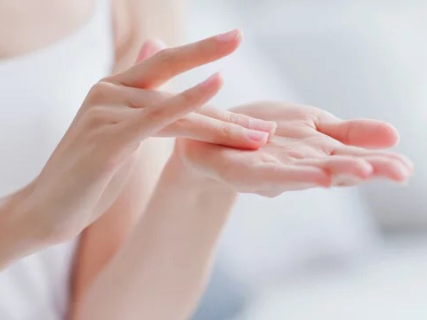 ジェルを塗布